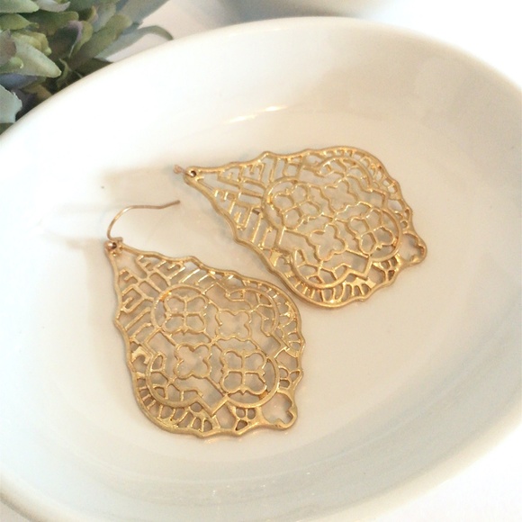 Filigree Teardrop Dangle Earrings - Picture 5 of 6